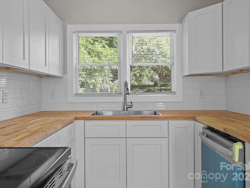 59 Mckinnon Avenue, Concord, NC 28025.  MLS# CAR4280953, YatesRealty ID 28740. 