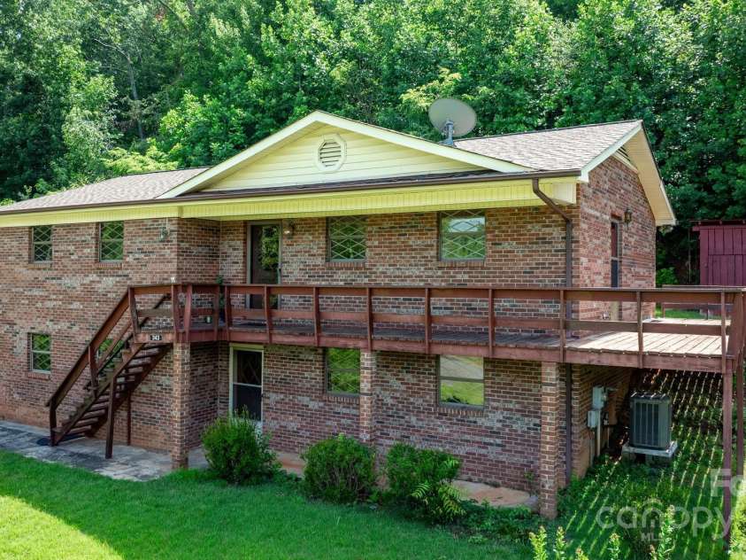 343 Highland Drive, Marion, NC 28752.  MLS# CAR4281875, YatesRealty ID 28741. 