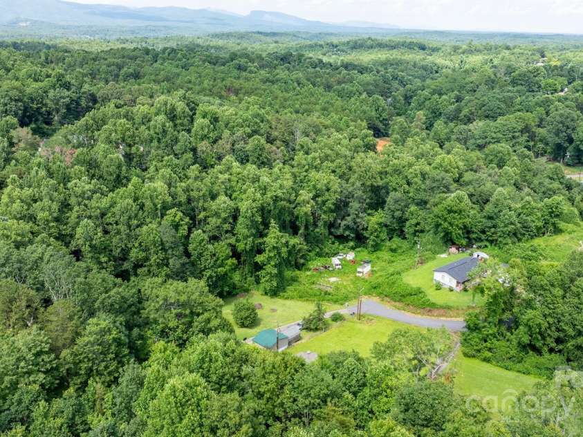 343 Highland Drive, Marion, NC 28752.  MLS# CAR4281875, YatesRealty ID 28741. 