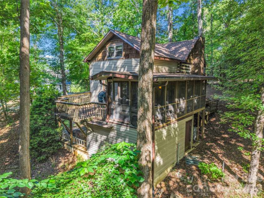 1208 Forest Lake Heights Drive, Nebo, NC 28761.  MLS# CAR4391065, YatesRealty ID 28742. 