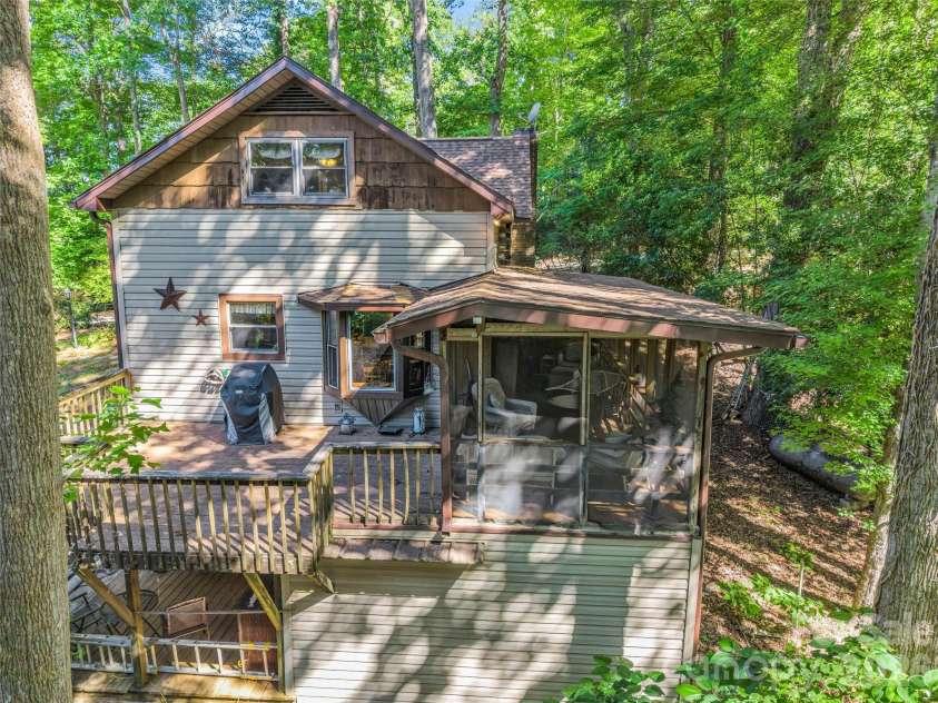 1208 Forest Lake Heights Drive, Nebo, NC 28761.  MLS# CAR4391065, YatesRealty ID 28742. 