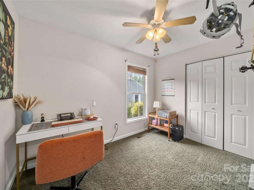 62 Rumbough Place, Asheville, NC 28806.  MLS# CAR4278900, YatesRealty ID 28742. 