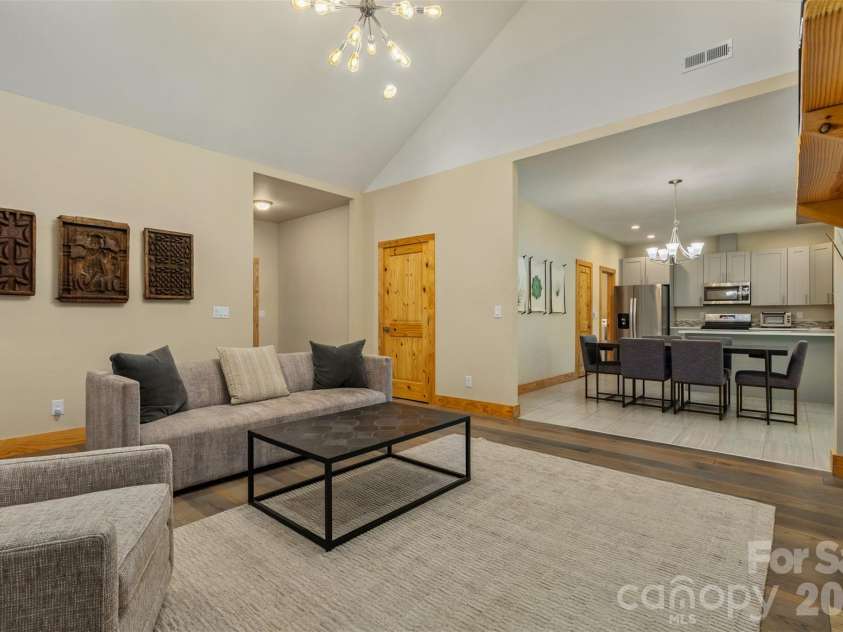 48 River Walk Drive, Asheville, NC 28804.  MLS# CAR4391063, YatesRealty ID 28745. 