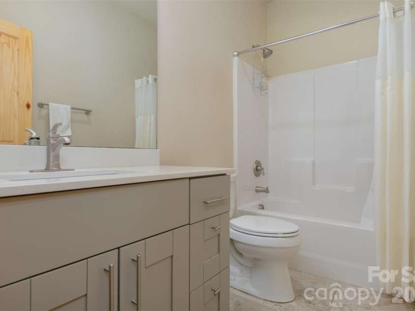 48 River Walk Drive, Asheville, NC 28804.  MLS# CAR4391063, YatesRealty ID 28745. 