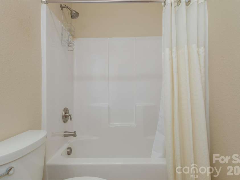 48 River Walk Drive, Asheville, NC 28804.  MLS# CAR4391063, YatesRealty ID 28745. 