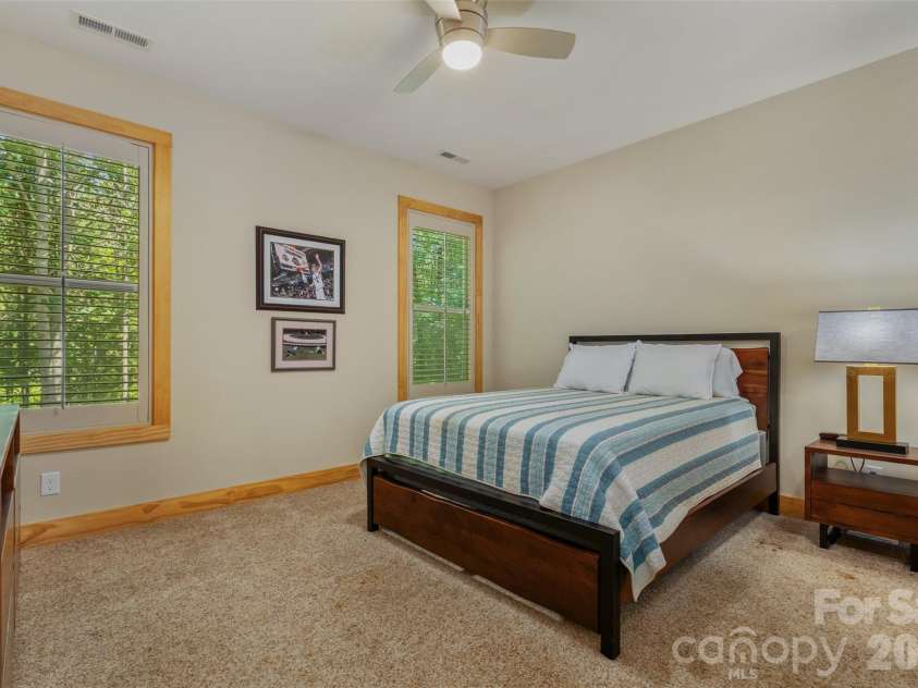 48 River Walk Drive, Asheville, NC 28804.  MLS# CAR4391063, YatesRealty ID 28745. 