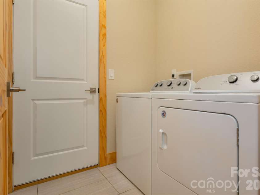 48 River Walk Drive, Asheville, NC 28804.  MLS# CAR4391063, YatesRealty ID 28745. 
