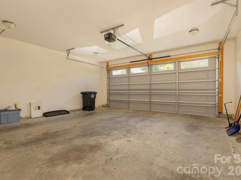 48 River Walk Drive, Asheville, NC 28804.  MLS# CAR4391063, YatesRealty ID 28745. 