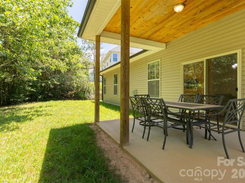 48 River Walk Drive, Asheville, NC 28804.  MLS# CAR4391063, YatesRealty ID 28745. 