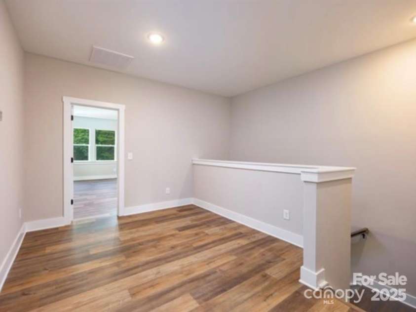 114 Glencoe Lane, Mooresville, NC 28117.  MLS# CAR4221976, YatesRealty ID 28747. Loft