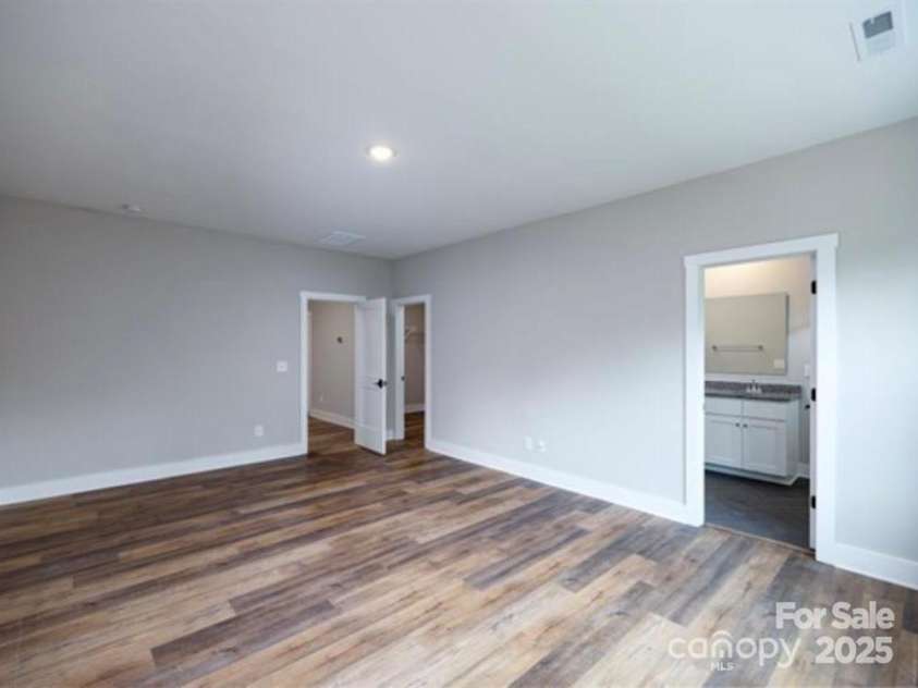 114 Glencoe Lane, Mooresville, NC 28117.  MLS# CAR4221976, YatesRealty ID 28747. Primary Bedroom