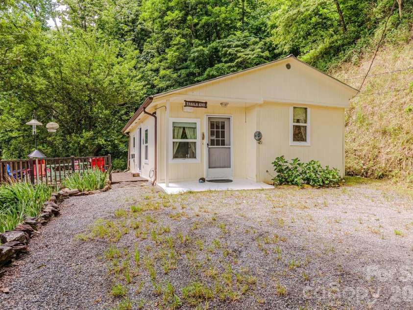 1680 Williamson Road, Whittier, NC 28789.  MLS# CAR4391119, YatesRealty ID 28747. 