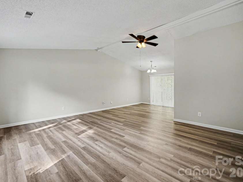 1530 Teddington Drive, Charlotte, NC 28214.  MLS# CAR4389626, YatesRealty ID 28749. 
