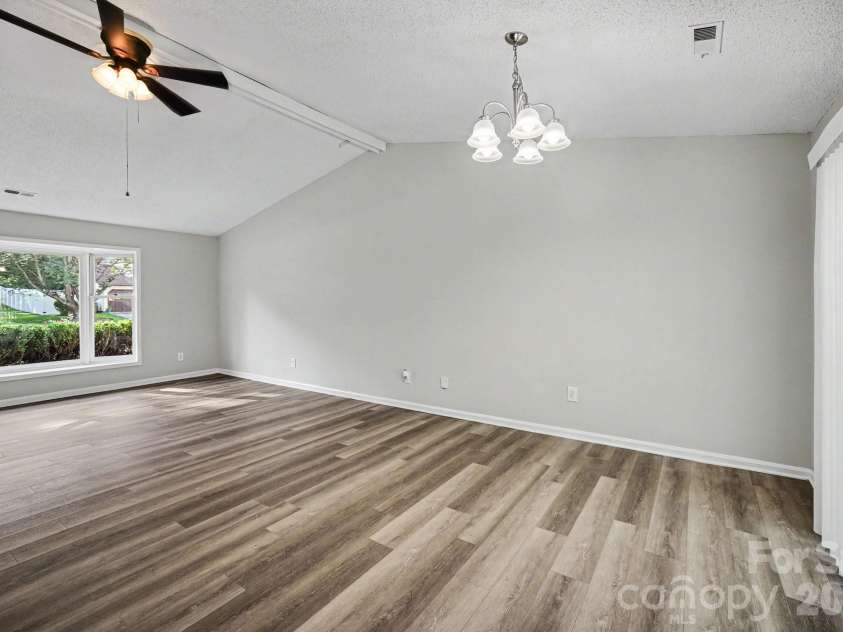 1530 Teddington Drive, Charlotte, NC 28214.  MLS# CAR4389626, YatesRealty ID 28749. 