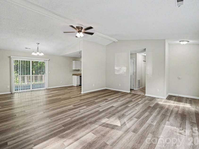 1530 Teddington Drive, Charlotte, NC 28214.  MLS# CAR4389626, YatesRealty ID 28749. 