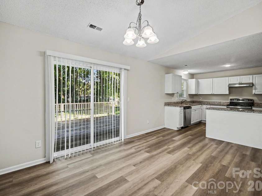 1530 Teddington Drive, Charlotte, NC 28214.  MLS# CAR4389626, YatesRealty ID 28749. 