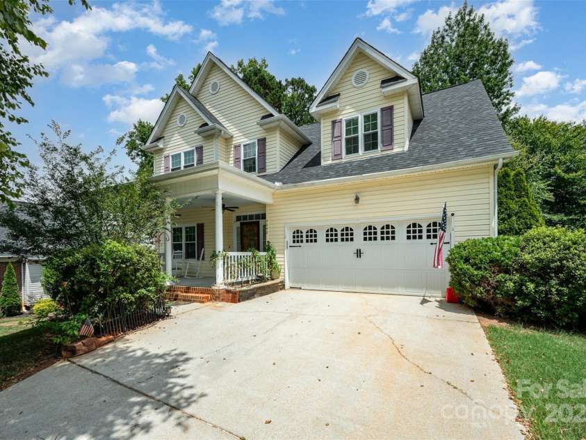 4042 River Falls Drive, Lowell, NC 28098.  MLS# CAR4283716, YatesRealty ID 28755. 