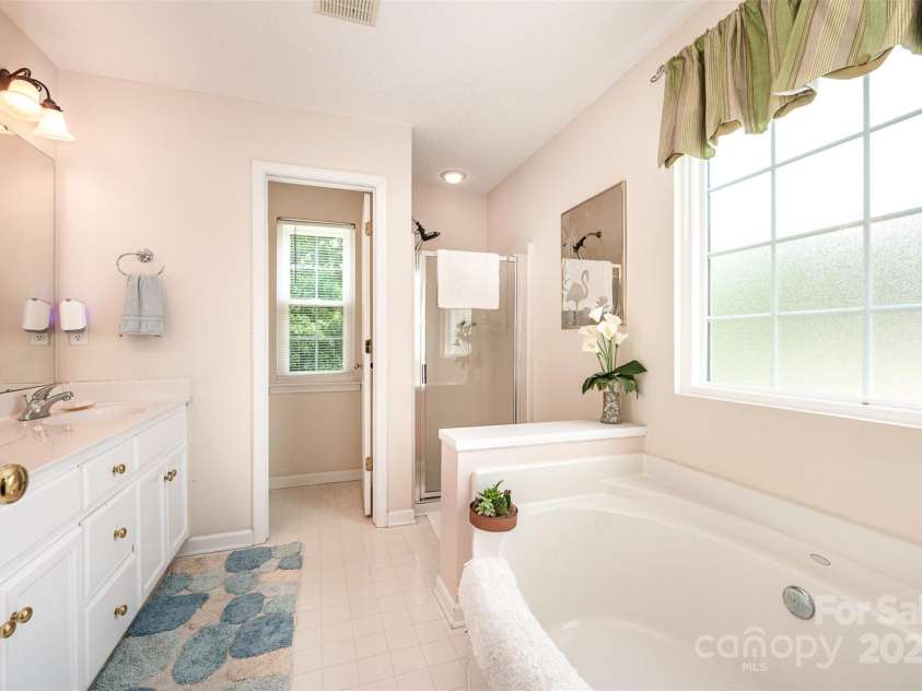 4042 River Falls Drive, Lowell, NC 28098.  MLS# CAR4283716, YatesRealty ID 28755. 