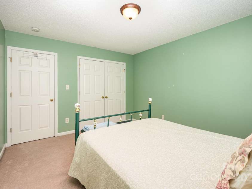 4042 River Falls Drive, Lowell, NC 28098.  MLS# CAR4283716, YatesRealty ID 28755. 