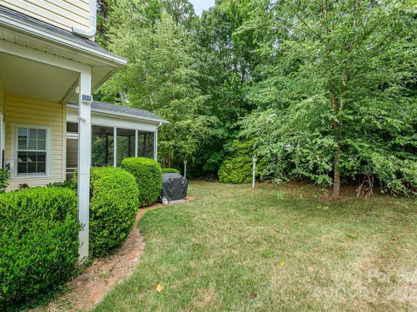 4042 River Falls Drive, Lowell, NC 28098.  MLS# CAR4283716, YatesRealty ID 28755. 