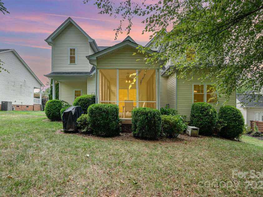 4042 River Falls Drive, Lowell, NC 28098.  MLS# CAR4283716, YatesRealty ID 28755. 