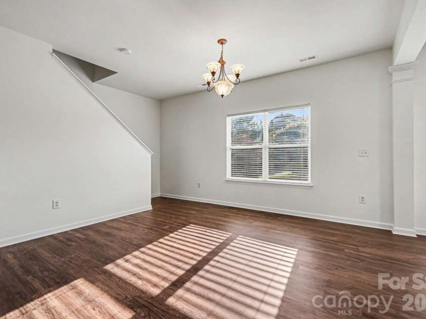 4615 Potters Glen Road, Charlotte, NC 28269.  MLS# CAR4390253, YatesRealty ID 28757. 