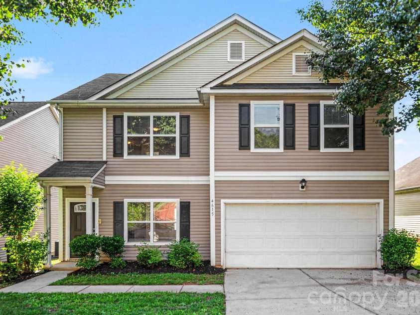 4615 Potters Glen Road, Charlotte, NC 28269.  MLS# CAR4390253, YatesRealty ID 28757. Front Elevation