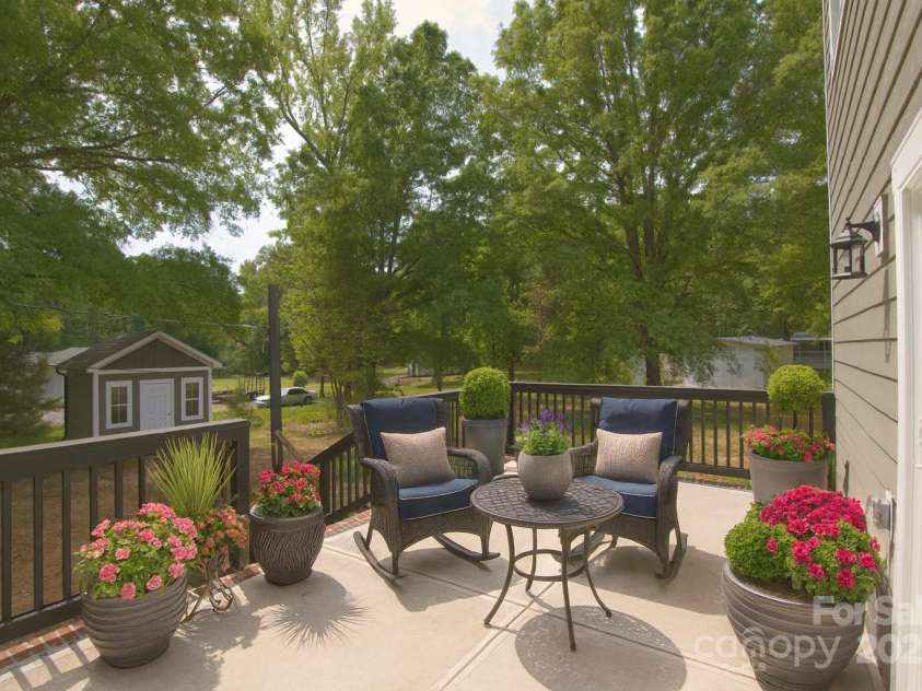 4006 Scarlet Drive, Matthews, NC 28104.  MLS# CAR4251173, YatesRealty ID 28758. 