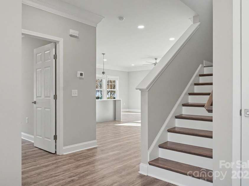 4006 Scarlet Drive, Matthews, NC 28104.  MLS# CAR4251173, YatesRealty ID 28758. 