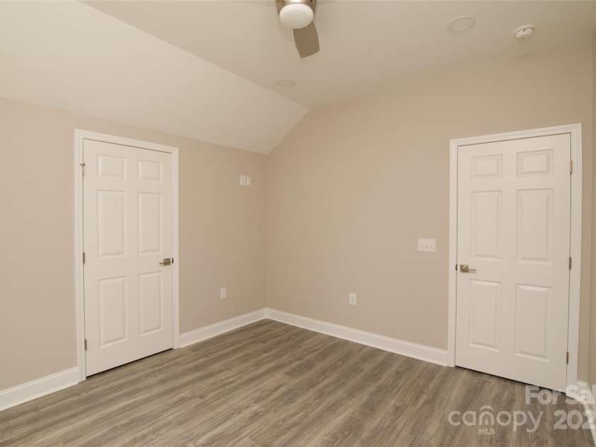 4006 Scarlet Drive, Matthews, NC 28104.  MLS# CAR4251173, YatesRealty ID 28758. 