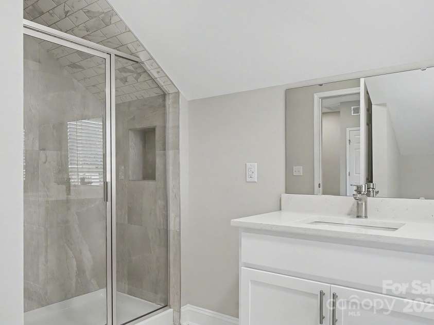 4006 Scarlet Drive, Matthews, NC 28104.  MLS# CAR4251173, YatesRealty ID 28758. 