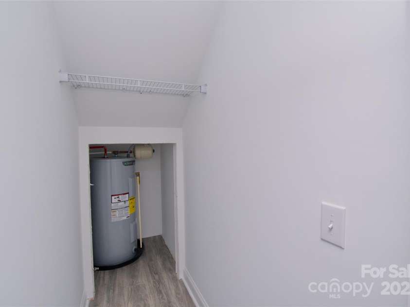 4006 Scarlet Drive, Matthews, NC 28104.  MLS# CAR4251173, YatesRealty ID 28758. Storage closet