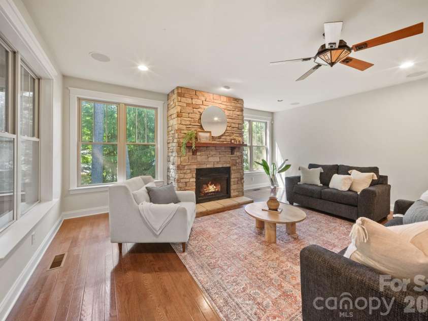 289 Fennel Dun Circle, Biltmore Lake, NC 28715.  MLS# CAR4388138, YatesRealty ID 28759. 