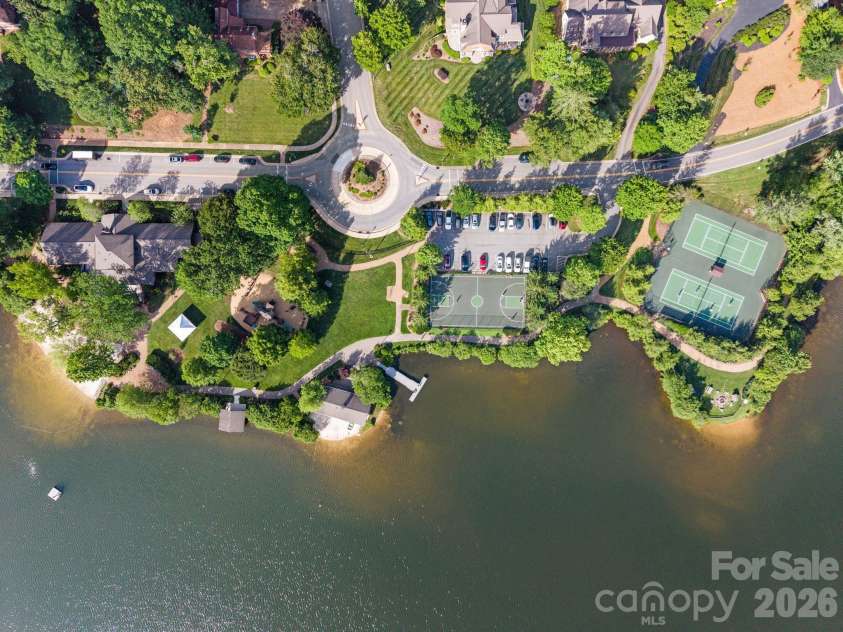 289 Fennel Dun Circle, Biltmore Lake, NC 28715.  MLS# CAR4388138, YatesRealty ID 28759. 
