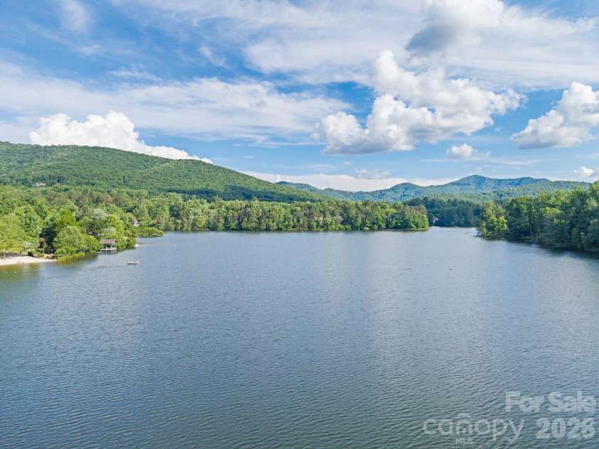 289 Fennel Dun Circle, Biltmore Lake, NC 28715.  MLS# CAR4388138, YatesRealty ID 28759. 