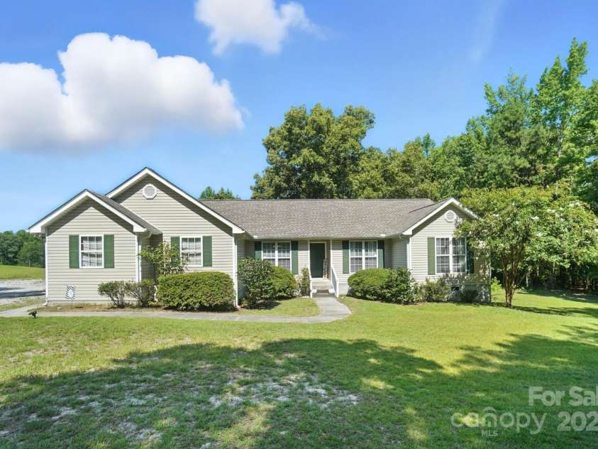 1116 Shop Road, Kershaw, SC 29067.  MLS# CAR4306111, YatesRealty ID 2876. 