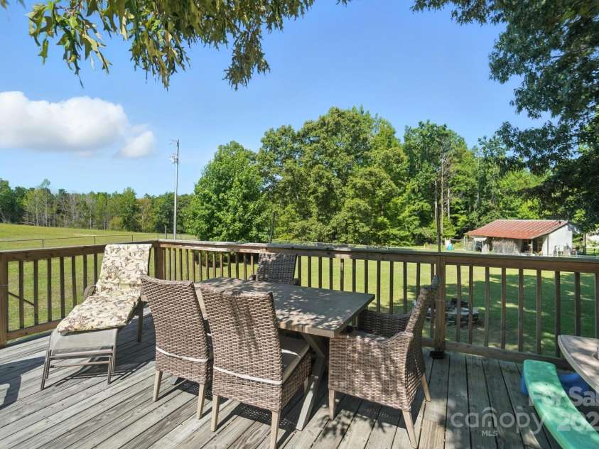 1116 Shop Road, Kershaw, SC 29067.  MLS# CAR4306111, YatesRealty ID 2876. 