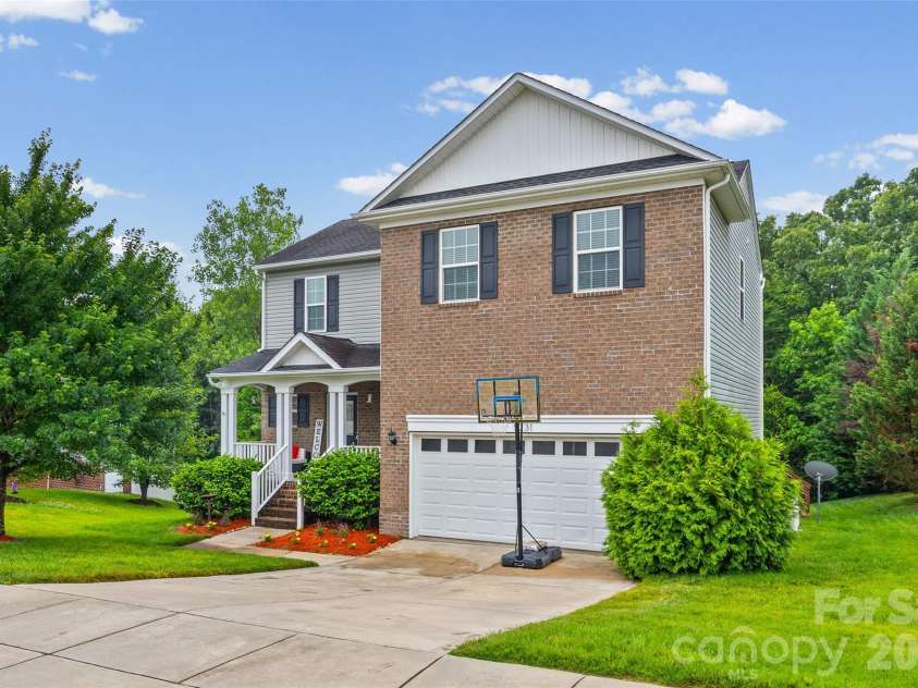 5231 Norway Lane, Rock Hill, SC 29732.  MLS# CAR4384691, YatesRealty ID 28760. 