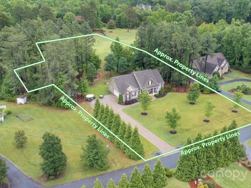 1224 Hooper Creek Road, Tryon, NC 28782.  MLS# CAR4264977, YatesRealty ID 28761. 