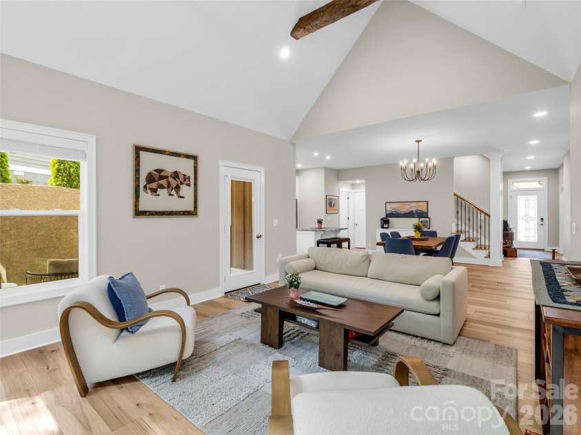 221 Millbrae Loop, Hendersonville, NC 28791.  MLS# CAR4382043, YatesRealty ID 28761. 