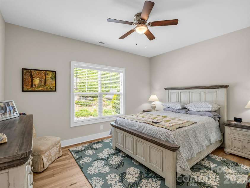221 Millbrae Loop, Hendersonville, NC 28791.  MLS# CAR4382043, YatesRealty ID 28761. 