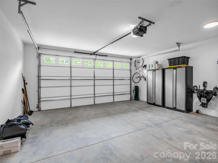 221 Millbrae Loop, Hendersonville, NC 28791.  MLS# CAR4382043, YatesRealty ID 28761. 