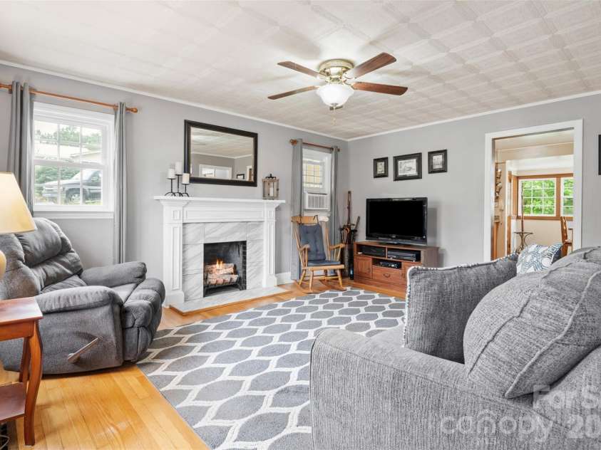 314 Old Leicester Highway, Asheville, NC 28806.  MLS# CAR4388057, YatesRealty ID 28763. 