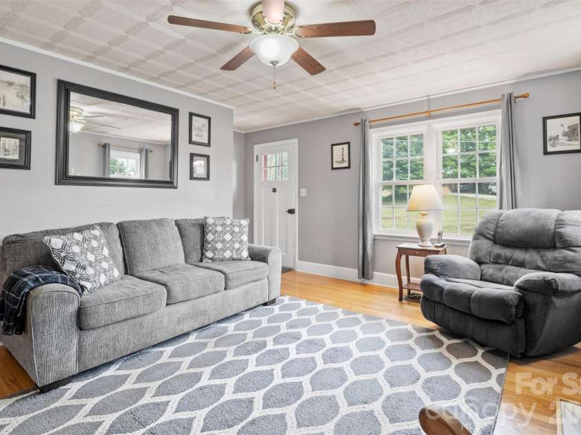 314 Old Leicester Highway, Asheville, NC 28806.  MLS# CAR4388057, YatesRealty ID 28763. 