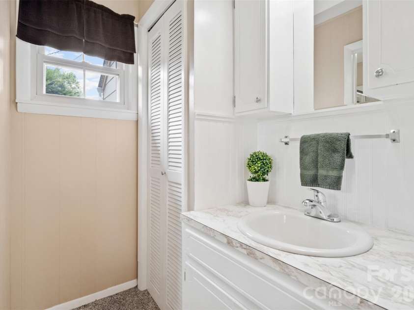314 Old Leicester Highway, Asheville, NC 28806.  MLS# CAR4388057, YatesRealty ID 28763. 