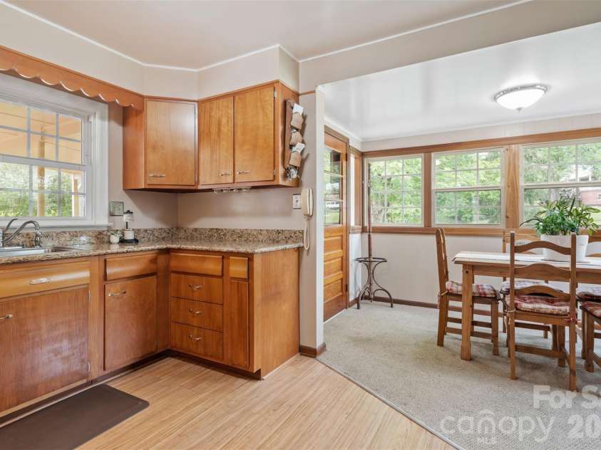 314 Old Leicester Highway, Asheville, NC 28806.  MLS# CAR4388057, YatesRealty ID 28763. 