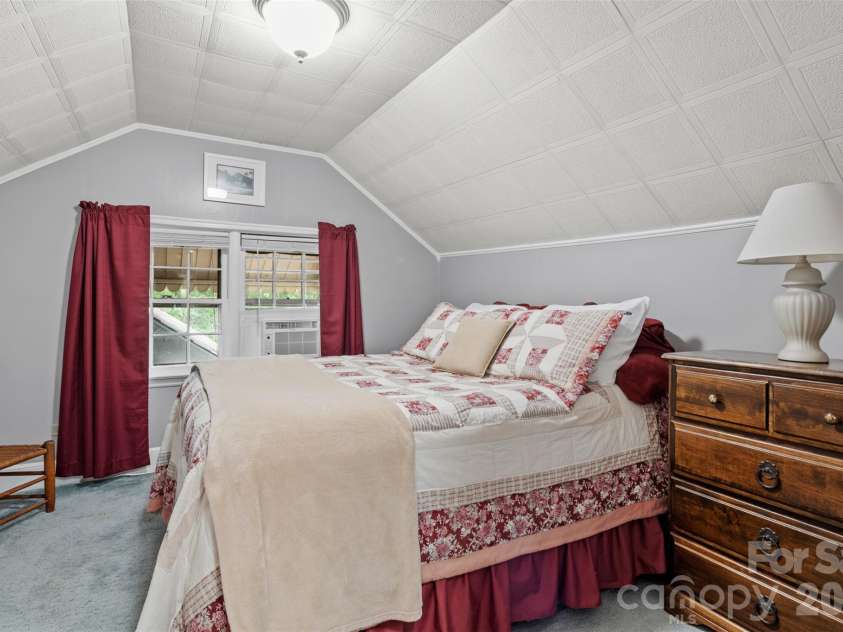 314 Old Leicester Highway, Asheville, NC 28806.  MLS# CAR4388057, YatesRealty ID 28763. 