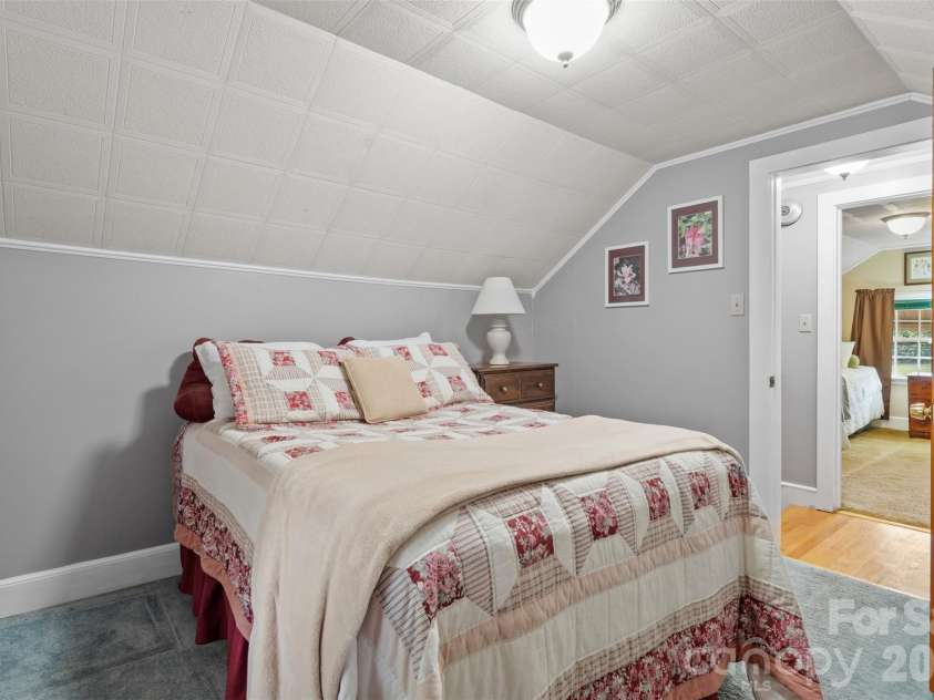 314 Old Leicester Highway, Asheville, NC 28806.  MLS# CAR4388057, YatesRealty ID 28763. 
