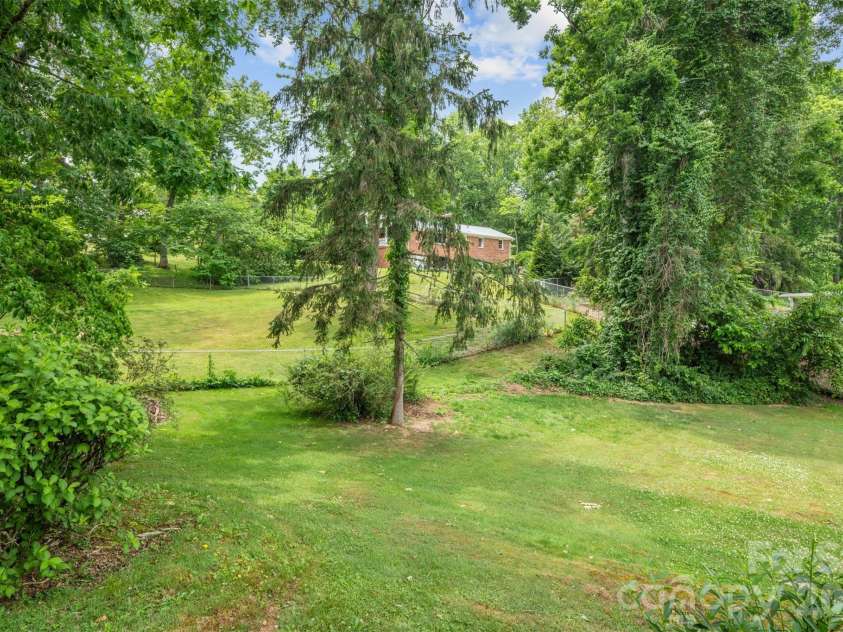 314 Old Leicester Highway, Asheville, NC 28806.  MLS# CAR4388057, YatesRealty ID 28763. 