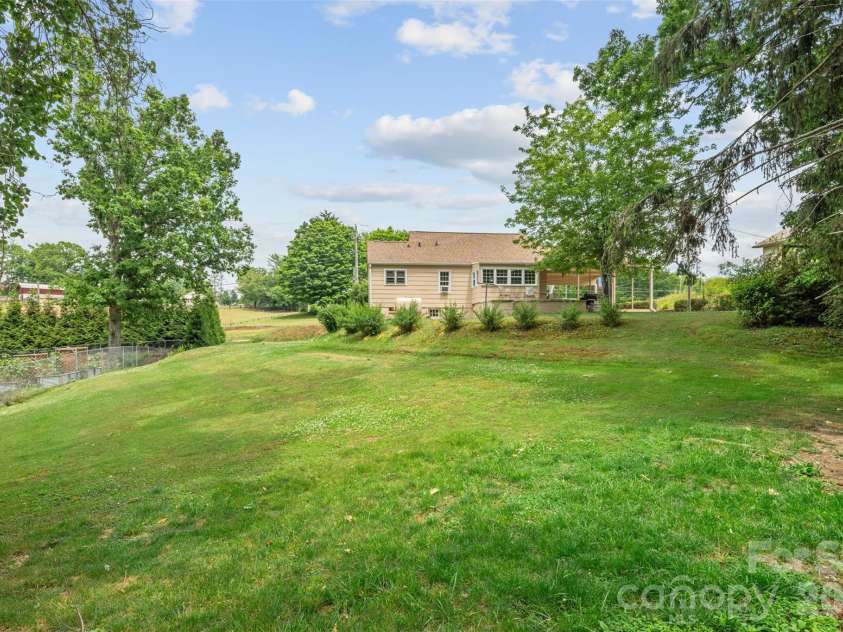 314 Old Leicester Highway, Asheville, NC 28806.  MLS# CAR4388057, YatesRealty ID 28763. 